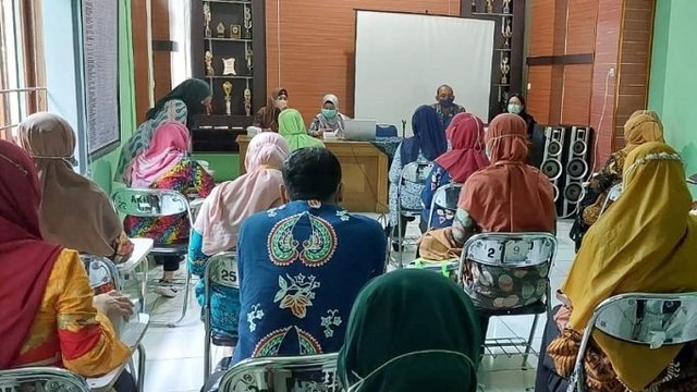 Kredensial Barometer Pemenuhan Standar Pelayanan Masyarakat Pada Faskes
