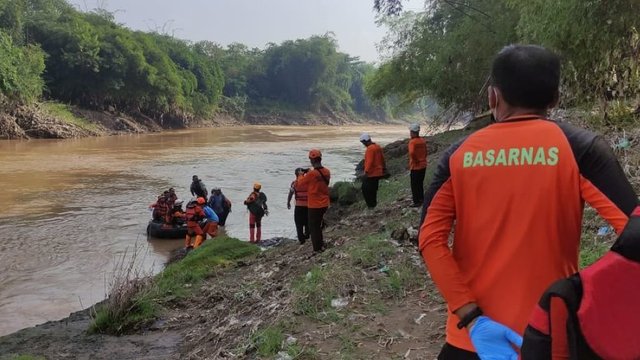 Hanyut di Bengawan Solo, Tim Gabungan Temukan Suharmi