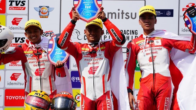 Indonesia Raya Berkumandang, Pebalap Astra Honda Sapu Bersih Podium ARRC Thailand