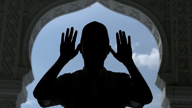 Larangan Buka Puasa Bersama Menyinggung Perasaan Umat Islam