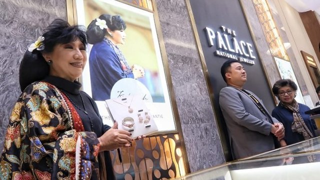 Frank & co Dekatkan Penggemar Perhiasan di The Park Mall Semarang
