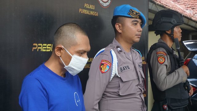 'Mendem' Bareng Lalu Cekcok, Kawan Sendiri Dibacok