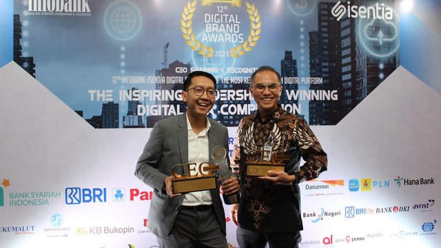 BRI Life Terima Penghargaan The Best Leaders Personal Digital Brand