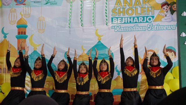 Aneka Lomba Isi Festival Anak Sholeh #9 Bejiharjo