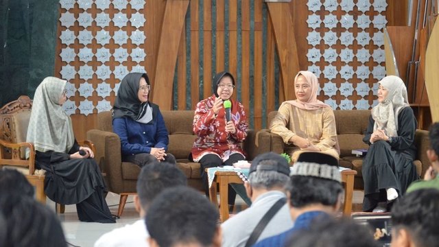 Mensos Rismaharini Minta Ortu Tak Cuek Perkembangan Anak