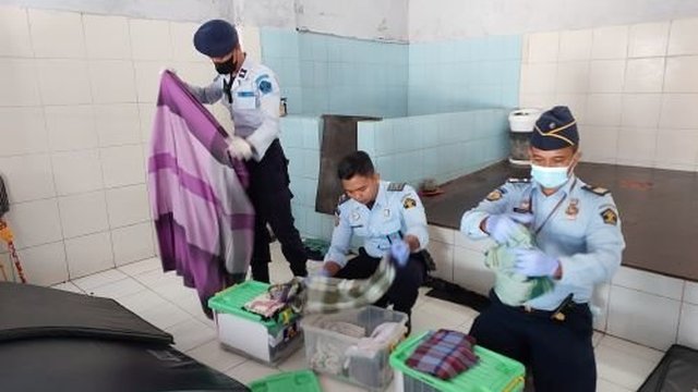 Jelang Lebaran, Rutan Wates Razia Kamar Warga Binaan