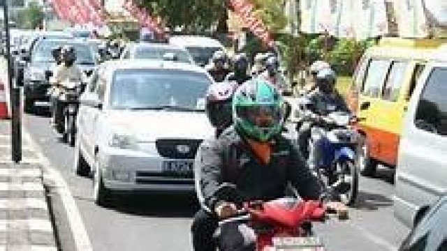 50 Ribu Lebih Kendaraan Masuk Bundaran Tugu Kartasura