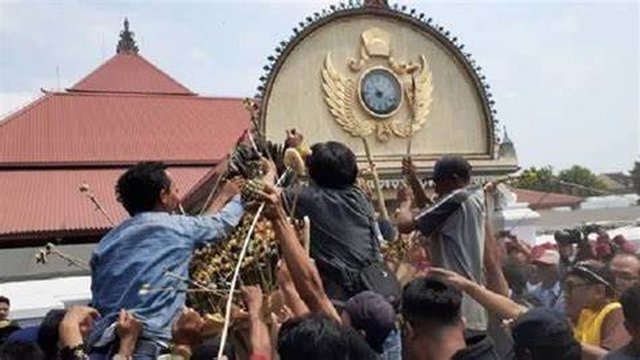 Ada Grebeg Syawal dan Ngabekten, Inilah 6 Tradisi Idul Fitri di Indonesia