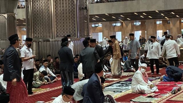 Anies Baswedan Sholat Idul Fitri di Istiqlal Bareng Wapres Ma’ruf Amin dan JK