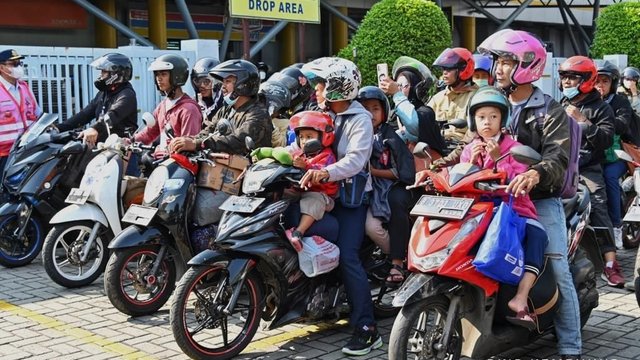 Peserta Mudik Balik Gratis Tiba di Tanjung Priok