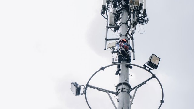 Tingkatkan Layanan Telekomunikasi, Smartfren Dapat Tambahan Frekuensi 2,3 GHz