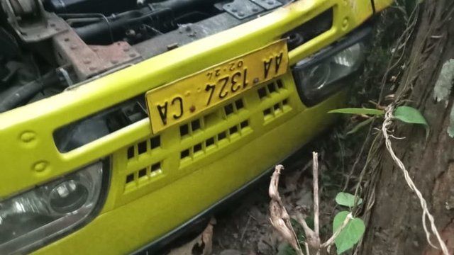 Minibus Terguling di Tanjakan Clongop, 16 Penumpang Luka