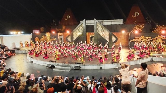Tarian Tradisional Indonesia Bukan Sekadar Menari Tapi Memegang Teguh Prinsip Budaya