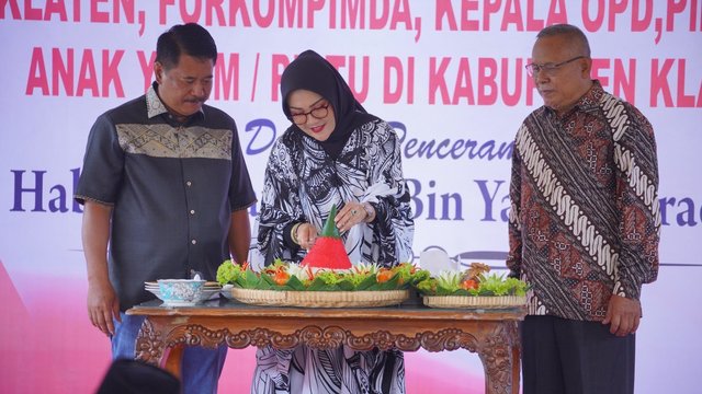 Bupati Klaten Rayakan Ultah ke - 46 Bersama Anak Yatim