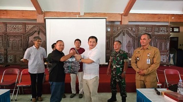 Dapat 1.400 Rompi, Ketua Komisi A DPRD DIY Ingatkan Besarnya Peran Jaga Warga