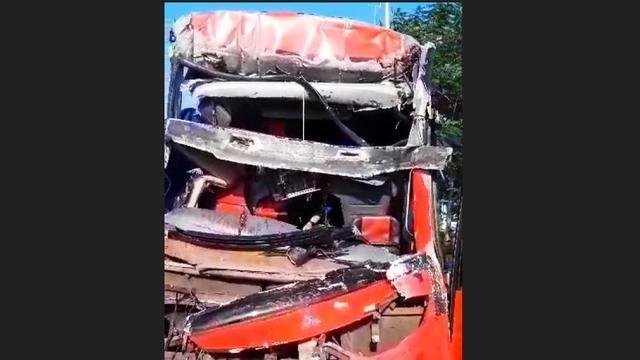 Bus DPRD Surabaya Tabrak Truk di Tol Grati Pasuruan, Enam Orang Luka