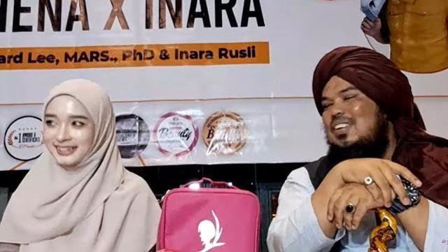 Demi Hidupi Anak-Anak, Inara Rusli Lepas Cadar