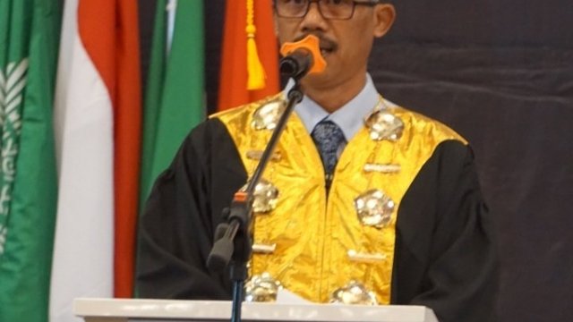 Wisuda Purna Siswa Muhi 2022/2023, Prof Wakhid: Masa Depan Milik yang Adaptif