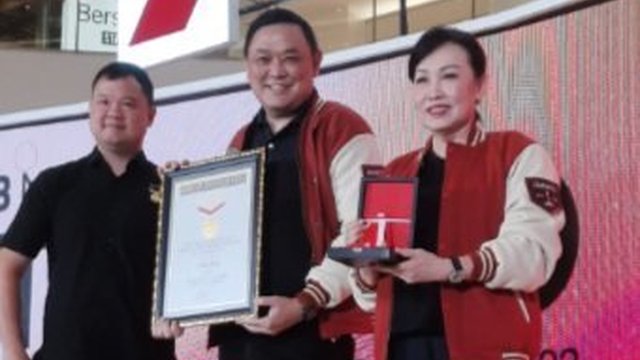 CIMB Niaga Terima Penghargaan MURI Untuk Tukar Poin Terbanyak di Perbankan