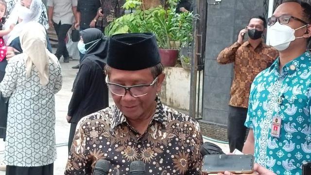 Halal Bihalal IKA UII, Mahfud MD: Jangan Bermusuhan Karena Beda Pilihan Politik