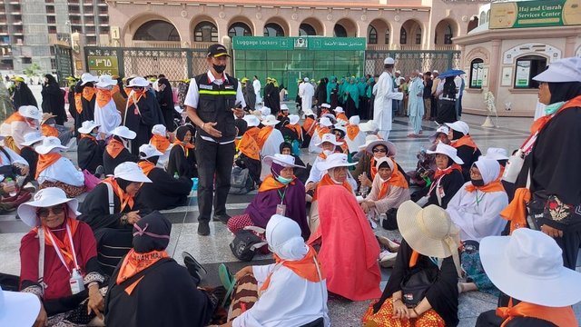 Ratusan Jamaah Tersasar di Sekitar Masjid Nabawi