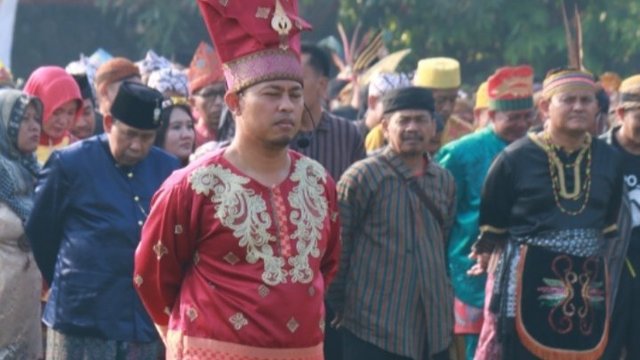Peringatan Hari Jadi Sragen, Ribuan ASN Mengenakan Baju Adat Nusantara