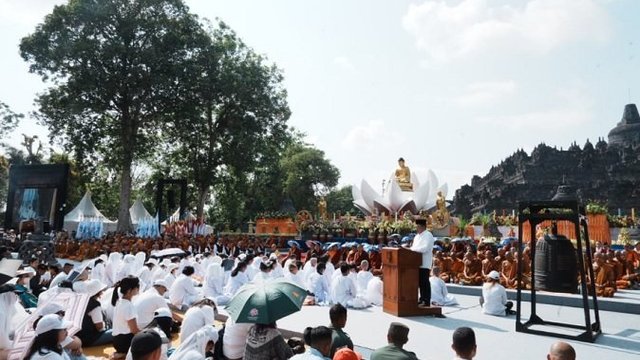 Peringati Waisak 2567BE/2023, Wamenag Ajak Umat Buddha Jaga Sikap Toleransi