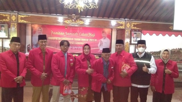 Pamitan Bupati, Jamaah Calon Haji Sukoharjo Dibekali Sambal Pecel