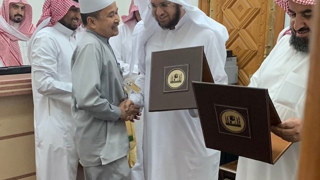 Sosok Hasan Tata Abas, Asisten Imam Masjid Nabawi Asal Banten
