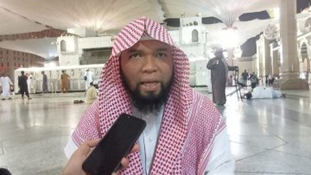 Bertemu Ariful Bahri Pria Asal Riau Isi Kajian di Masjid Nabawi Berbahasa Indonesia