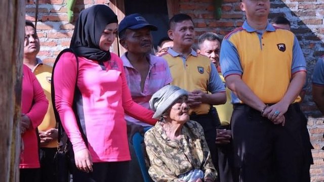 Polres Klaten Bedah Rumah Mbah Siti