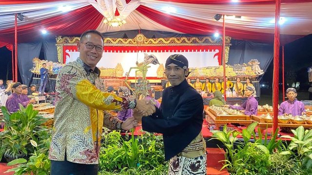 Lestarikan Budaya, Unnes Pentaskan Wayang Kulit Peringati Dies Natalis ke-58