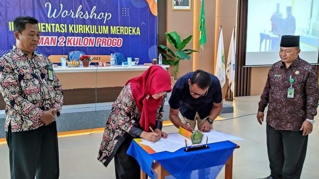 Tingkatkan Kualitas Mutu, MAN 2 Kulonprogo MoU PT Angkasa Pura
