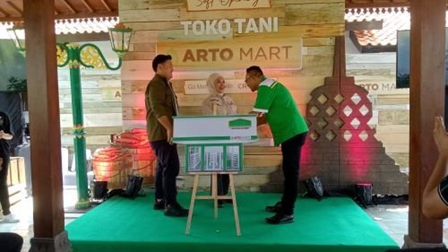 Pertama di Magelang Toko Pertanian Berkonsep Modern