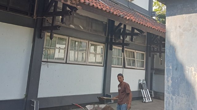 Rapuh Termakan Usia Gedung Setda Pemkab Karanganyar Mendesak Direhab Total