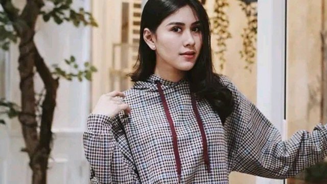 Diterpa Isu Perselingkuhan, Syahnaz Sadiqah Tutup Komentar Instagram