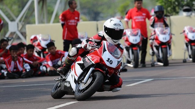 Pembalap Belia Astra Honda Racing School Ikuti Program Pembekalan Kelas Dunia | KRJOGJA
