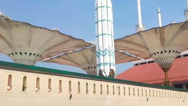 Salat Idul Adha, 6 Payung Raksasa MAJT Dihidupkan