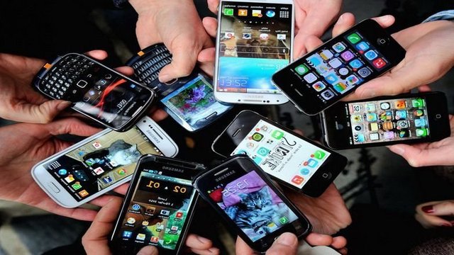 Mana Lebih Mudah Dipakai, HP Android atau iPhone?