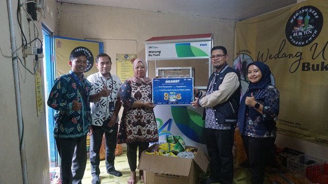 HUT ke-24, PNM Berikan Apresiasi Gerobak Usaha Nasabah