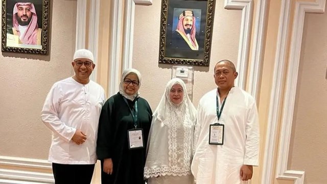 Anies Baswedan Bertemu Puan Maharani di Tanah Suci