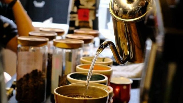 Suka Minum Kopi Sehari Dua Cangkir, Ini yang Akan Terjadi