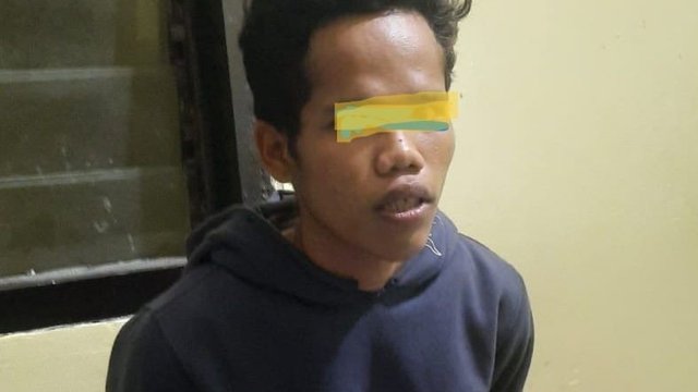 Pura-pura Mau Beli 2 HP, Kabur Ditubruk Polisi