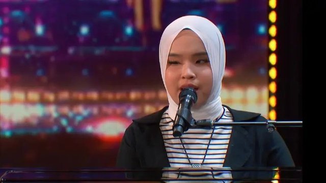 Lirik Loneliness Dipopulerkan Putri Ariani