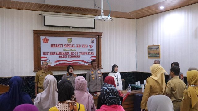 Kapolres Sukoharjo Lakukan Pendampingan KB di Puskesmas Polokarto