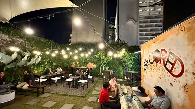 De Cored 'Hidden Space' Seru di Kawasan Tugu Jogja, Punya Brisket yang Enak!