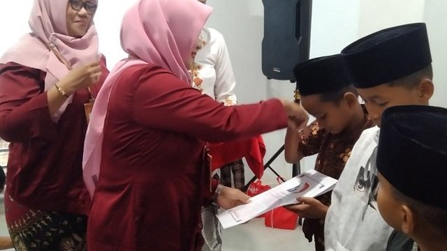 PT LKM Demak Sejahtera Santuni 30 Yatim/Piatu