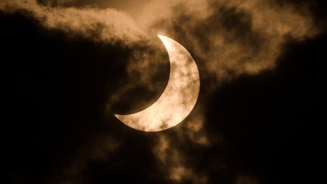 Mitos Menyeramkan Tentang Supermoon, Kamu Percaya?