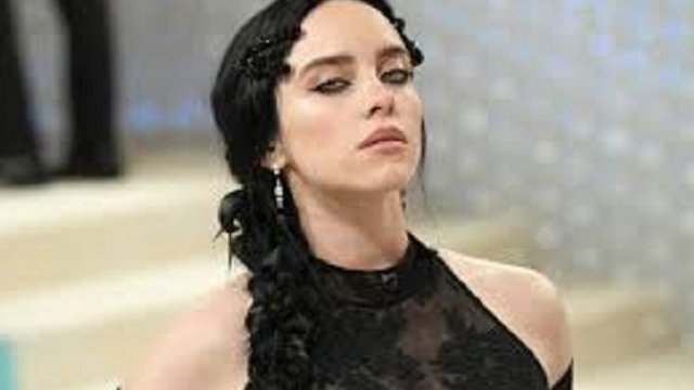 Terus Terang, Billie Eilish Mengaku Kecanduan Pornografi