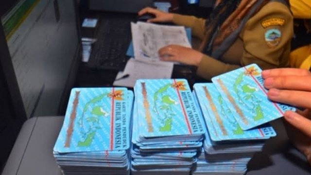Pemkab Nganjuk Respons Cepat Keluhan Warga, Cetak KTP-el Kini Bisa Antre via WhatsApp